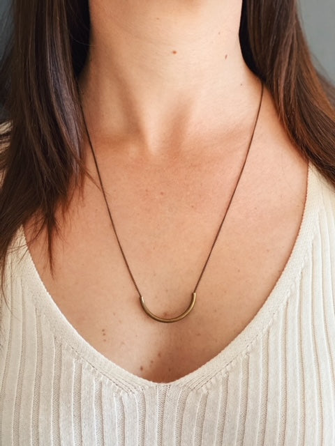 Curved Bar Necklace